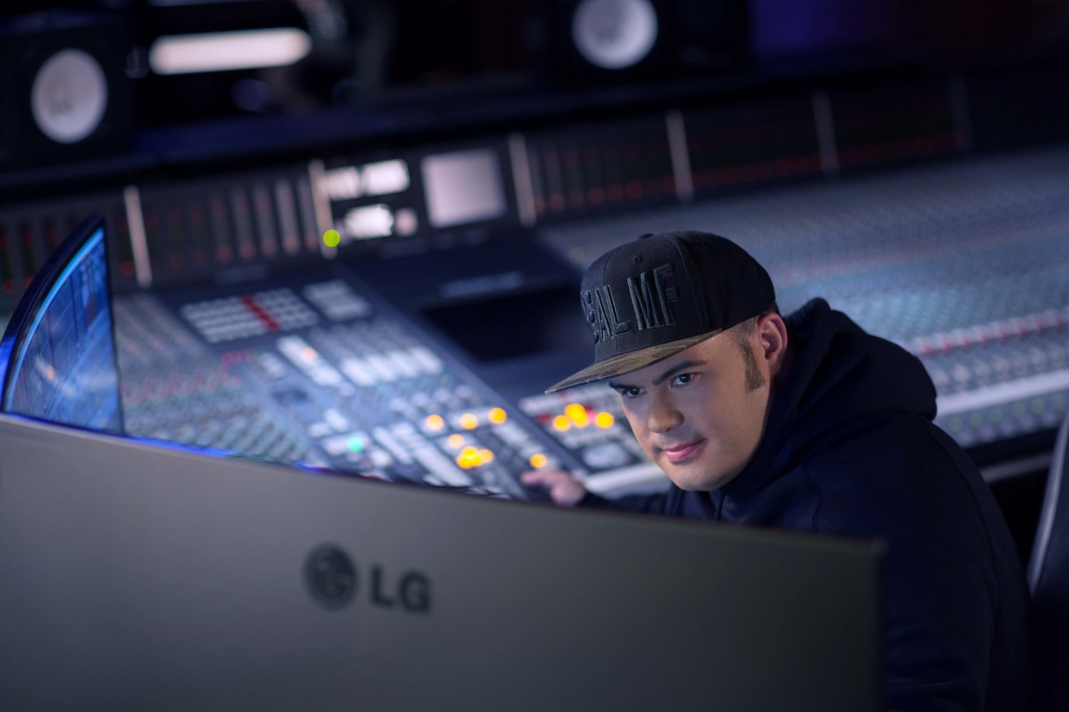 Advertising | LG Electronics | Roberto Chamorro Photography